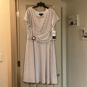 Dress NWT with and beige, size L